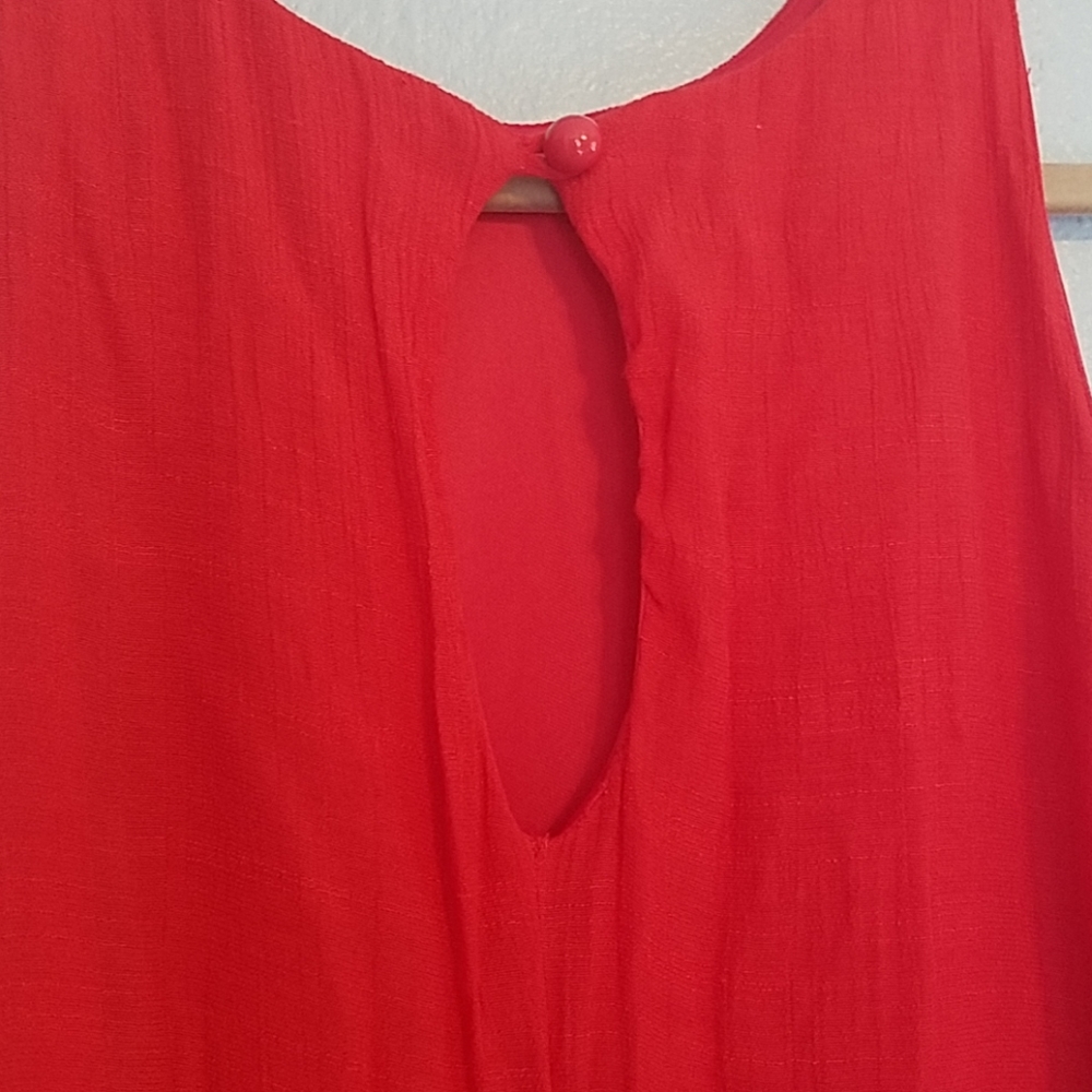 Red Dress - Picture 3 of 4
